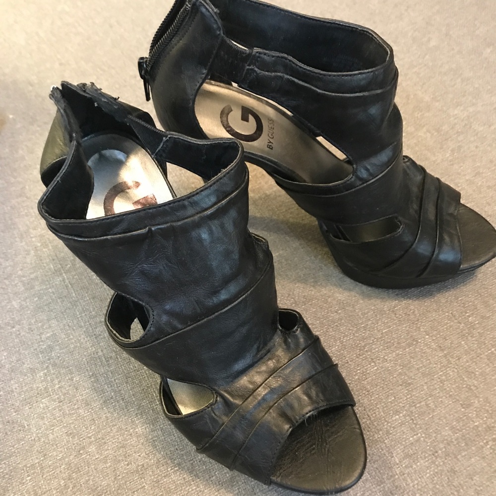 G by guess 6.5 black cage sandals